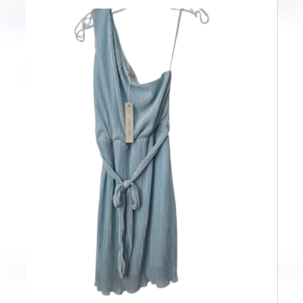 NWT She + Sky Accordian Pleated Light Blue One Shoulder Dress Sz L
